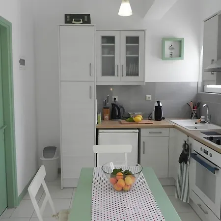 Explorer's Rest Apartment Argassi