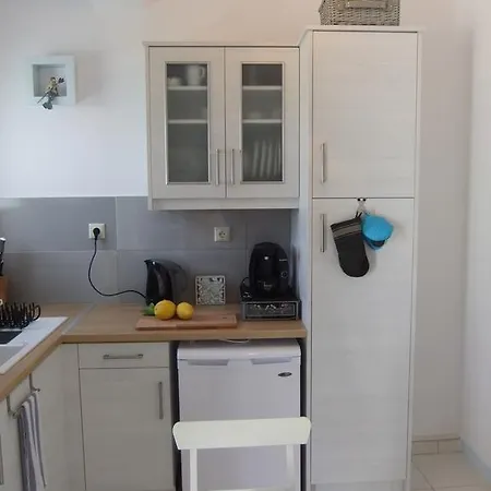 Apartment Explorer's Rest